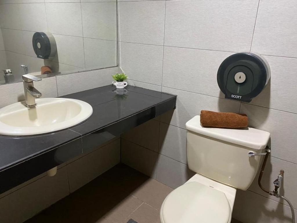 Hotel Perdana Lawas Eksteriør billede
